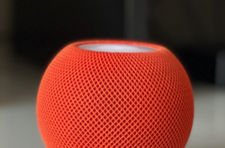 HomePod mini è finalmente italiano. L’abbiamo provato da solo e in coppia