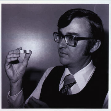 Intel 4004 celebra 50 anni il primo processore anche un po’ italiano