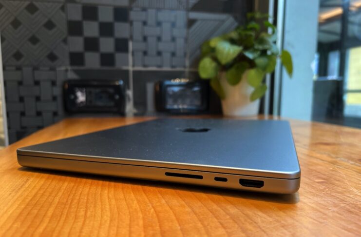 Recensione Apple MacBook Pro 14 2021, la nostra prova su strada