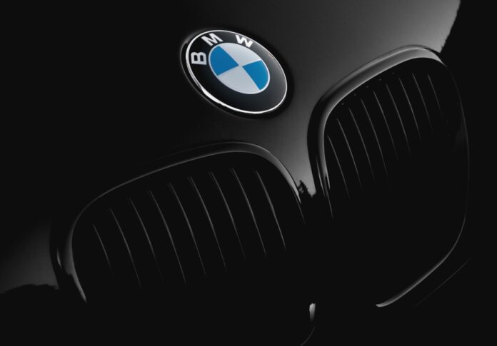 Qualcomm e BMW collaborano per la guida automatica