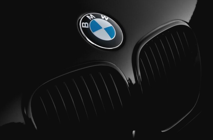 Qualcomm e BMW collaborano per la guida automatica