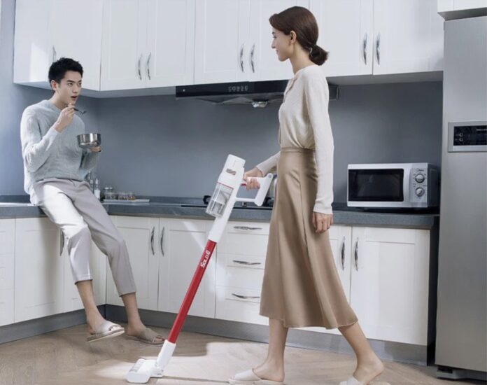 TROUVER Solo 10, la scopa elettrica verticale senza filo solo 78 euro