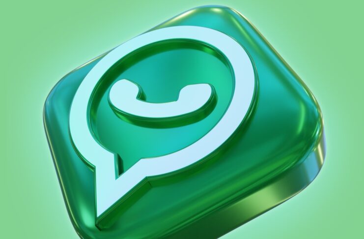 WhatsApp web offre Sticker Maker per creare adesivi