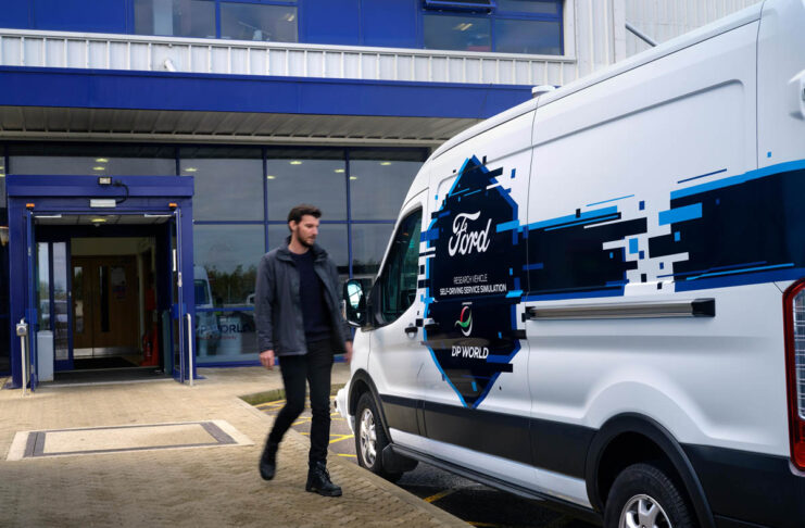 Ford ha eseguito test sulla guida autonoma con DP World London Gateway