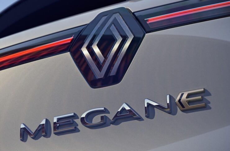 Renault, la Megane electric in Italia a partire da 37.100 euro