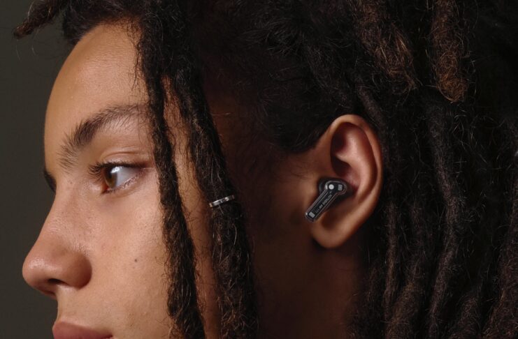 Nothing ear (1) arrivano anche in Black Edition