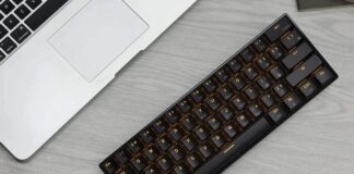RK Royal Kludge, la tastiera meccanica a 61 tasti in offerta a 27 euro