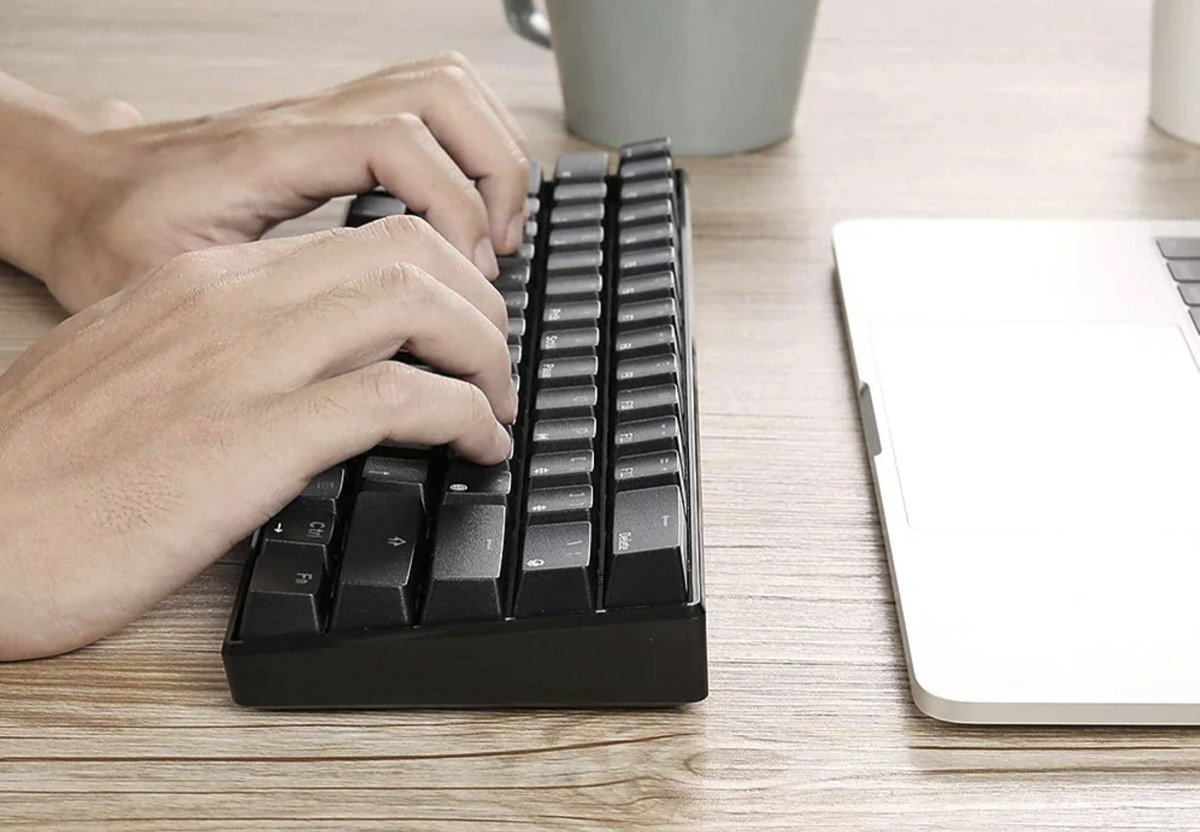 RK Royal Kludge, la tastiera meccanica a 61 tasti in offerta a 27 euro