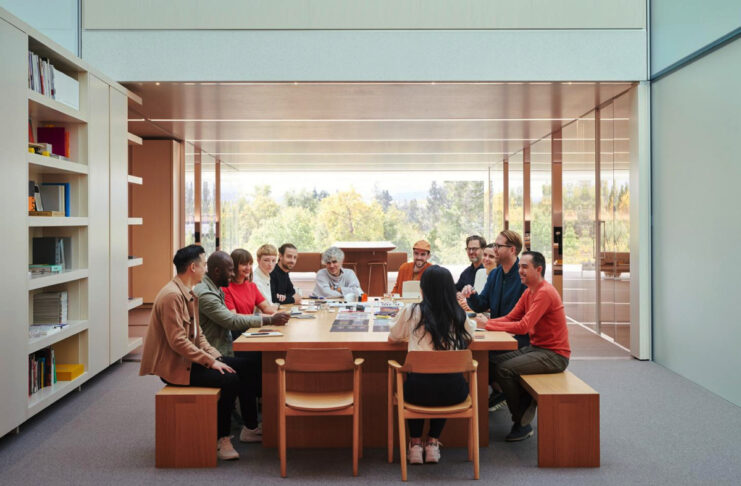 Uno sguardo alla vita interna ad Apple Park, dove anche l’unboxing conta