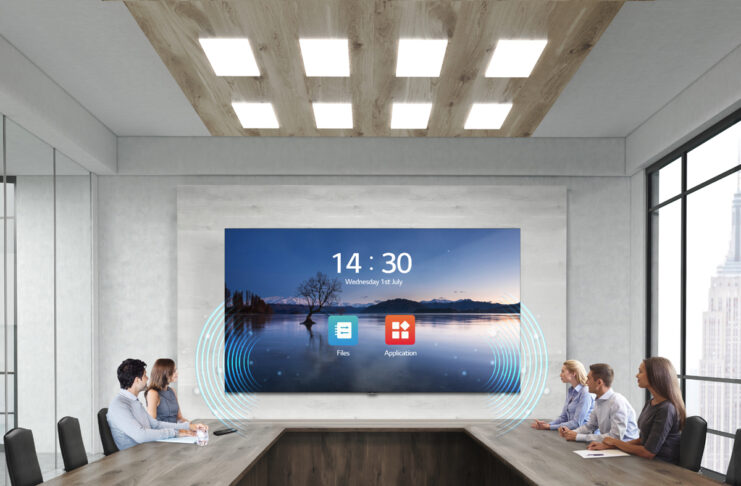 LG AEC è il megaschermo da 136 pollici per aziende