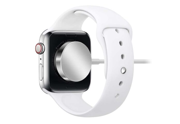 Apple Watch, alcuni utenti lamentano un problema con la ricarica dopo l’aggiornamento a watchOS 8.3