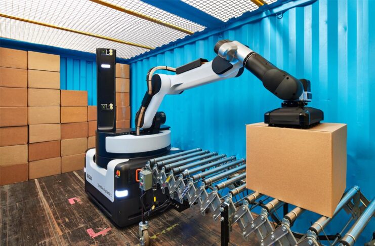 Boston Dynamics ha creato un robot in grado di movimentare 800 pesanti pacchi all’ora
