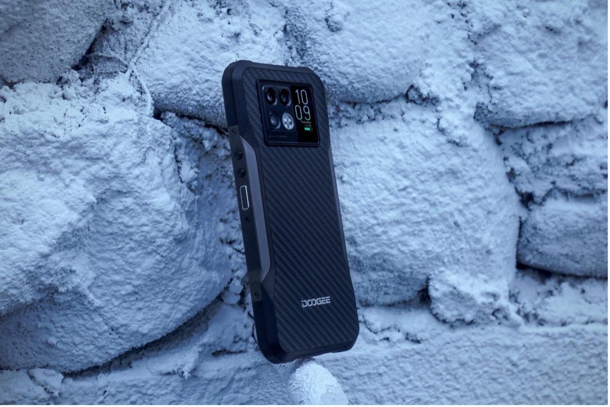 Doogee V20, dal 21 febbraio a 299 euro il rugged che non ti aspetti
