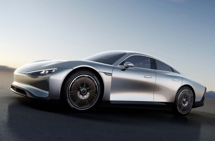 Mercedes-Benz Vision EQXX è una concept-car elettrica con 1000 km di autonomia