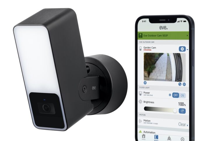 Eve Outdoor Cam al CES 2022 la videocamera Homekit con riflettore di Eve 