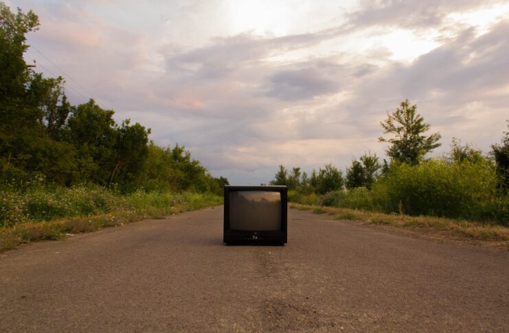 Perché non ci date un televisore che faccia solo il televisore?