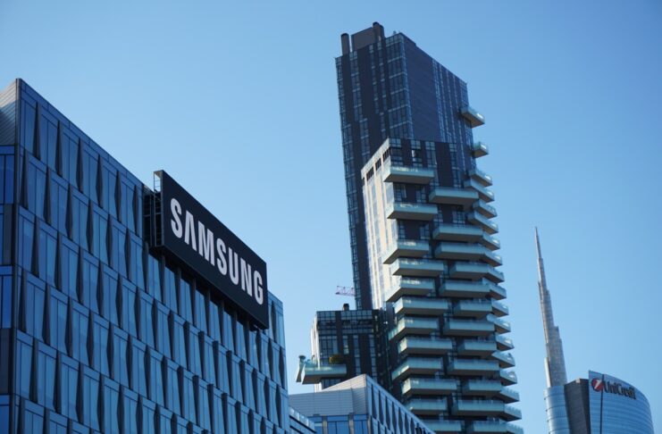 Samsung chiude il 2021 con ricavi record trimestrali e annuali