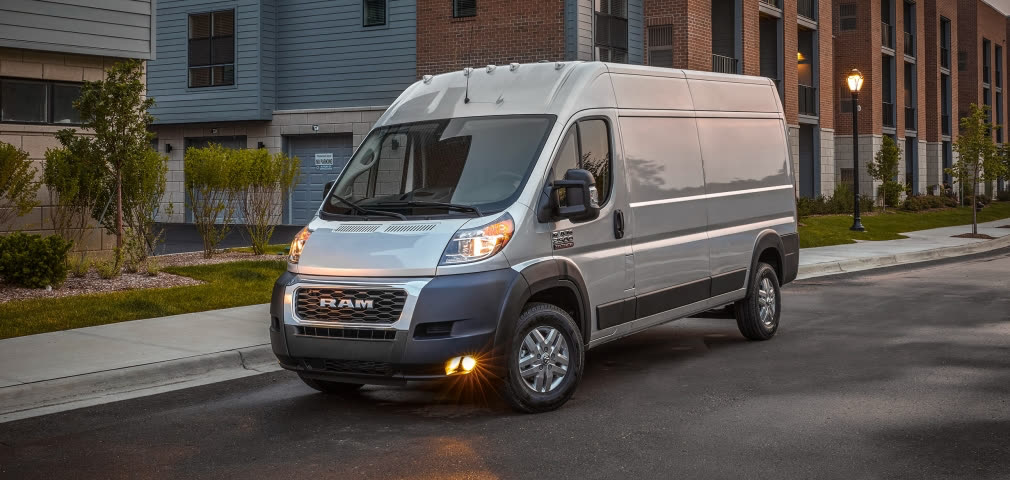 Amazon e Stellantis collaborano “per esperienze connesse a bordo delle auto”