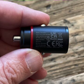 Syncwire XC672, caricatore invisibile per auto con 30 Watt PD