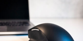 Recensione Microsoft Bluetooth Ergonomic Mouse, accessorio business fatto come si deve