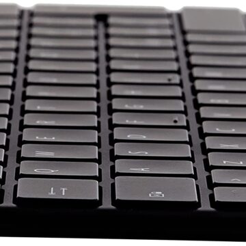 Recensione Microsoft Designer Compact Keyboard, la tastiera per chi scrive (soprattutto su Windows)