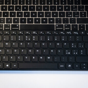 Recensione Microsoft Designer Compact Keyboard, la tastiera per chi scrive (soprattutto su Windows)