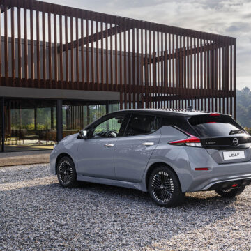Nissan Leaf 2022 con nuovo look e tecnologie di serie