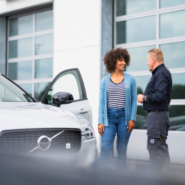 Volvo introduce gli Apple Watch in officina