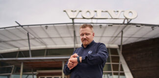 Volvo introduce gli Apple Watch in officina