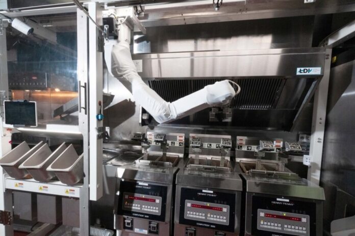 In USA arrivano i robot che girano gli hamburger sulla griglia