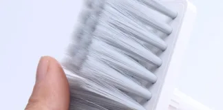 Il kit di pulizia Hagibis per tastiera e cuffie, oltre gli Airpods