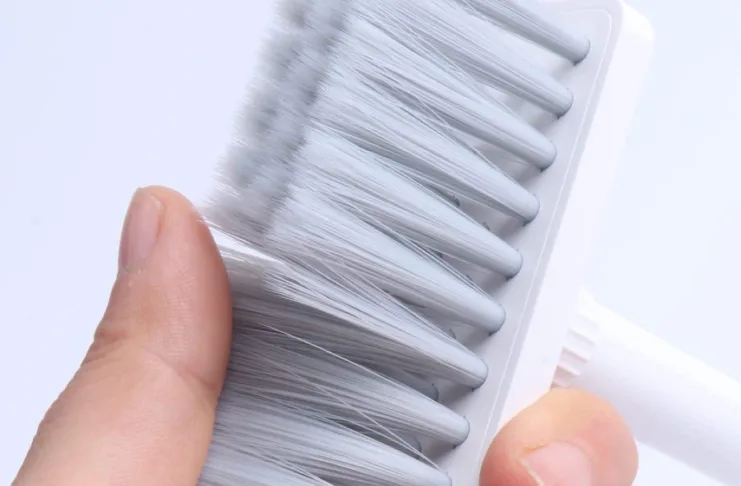 Il kit di pulizia Hagibis per tastiera e cuffie, oltre gli Airpods