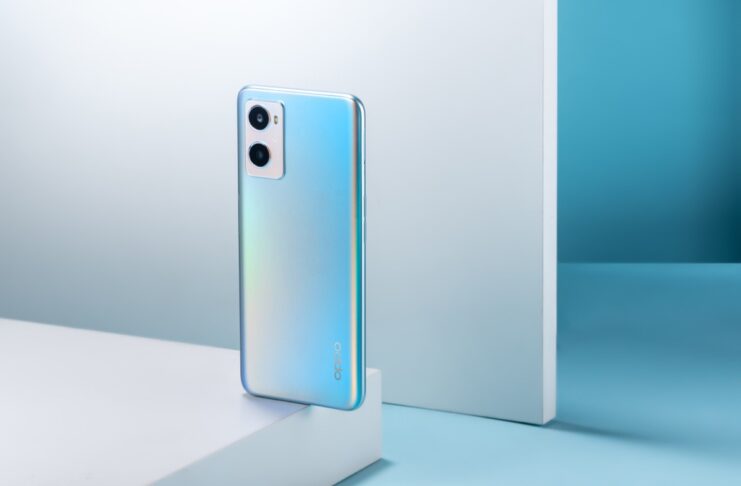 OPPO presenta A96, lunga durata e camera da 50 MP