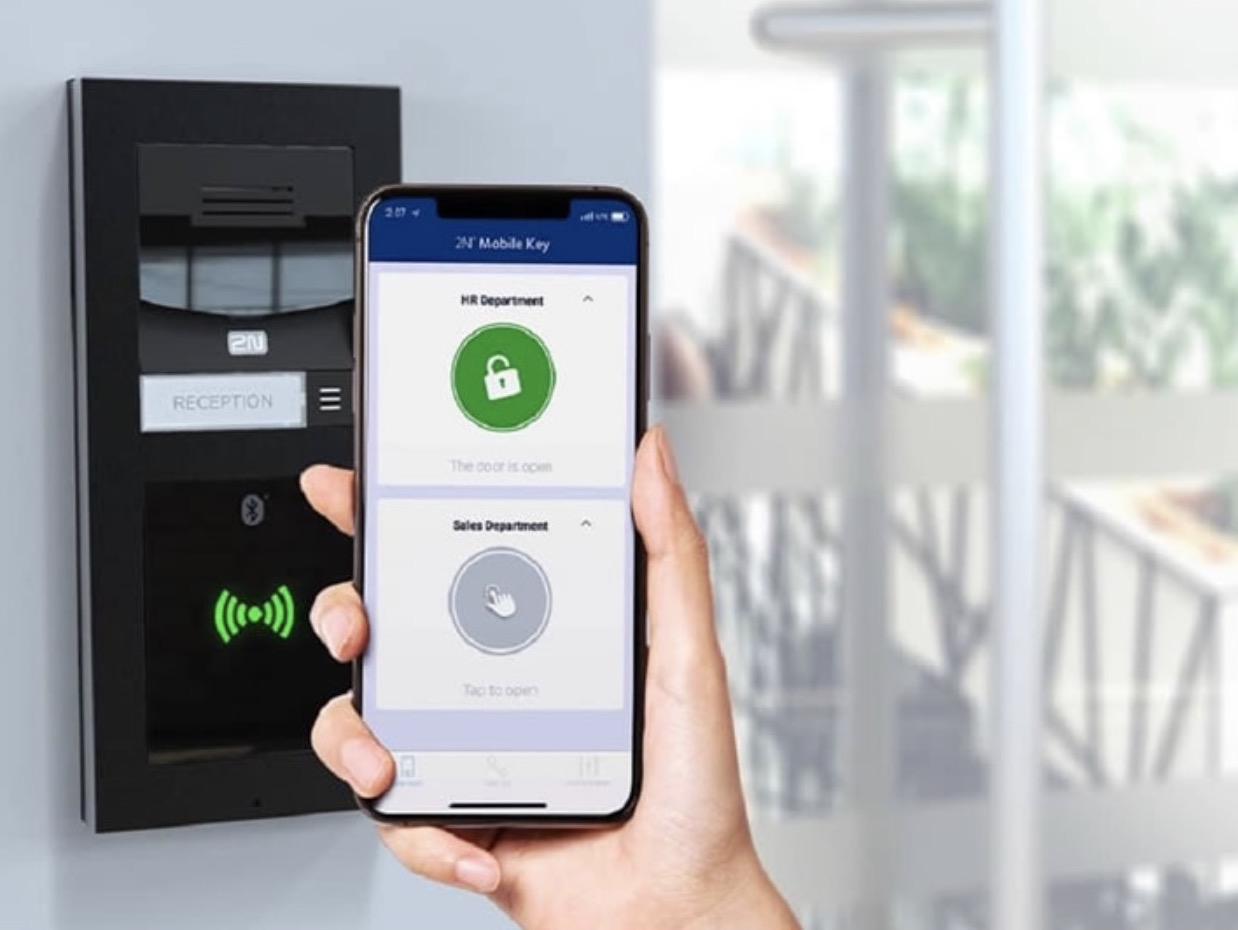 Recensione Citofono 2N IP Verso, ecosistema di comunicazione e accesso potentissimo e di qualità