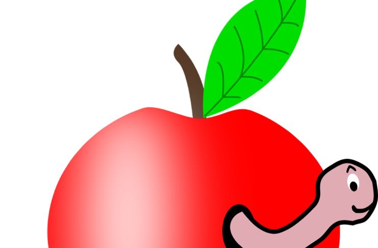 Apple denuncia una scuola pubblica per il logo con tre mele