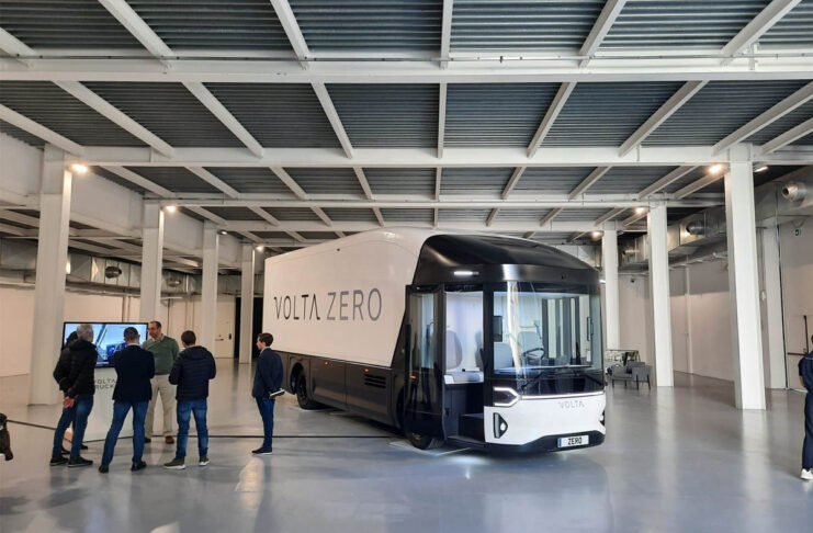 Volta Zero, in tour a Milano l’autocarro completamente elettrico