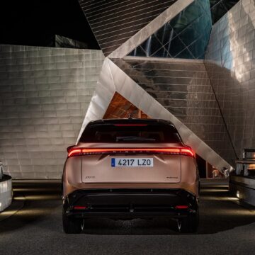 Nissan Ariya partono i preordini in Italia