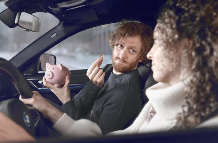 Siri, le interazioni tra BMW e Bosch Smart Home