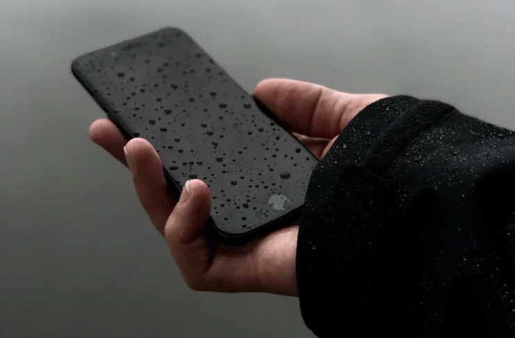 Apple vuole migliorare la resistenza all’acqua di iPhone e Apple Watch