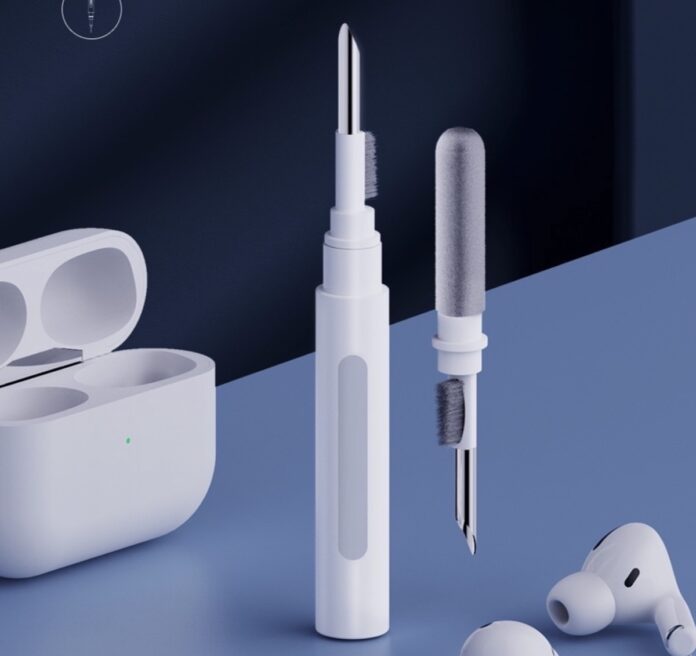 Kit pulizia Airpods e altri auricolari: in offerta a meno di 3 euro