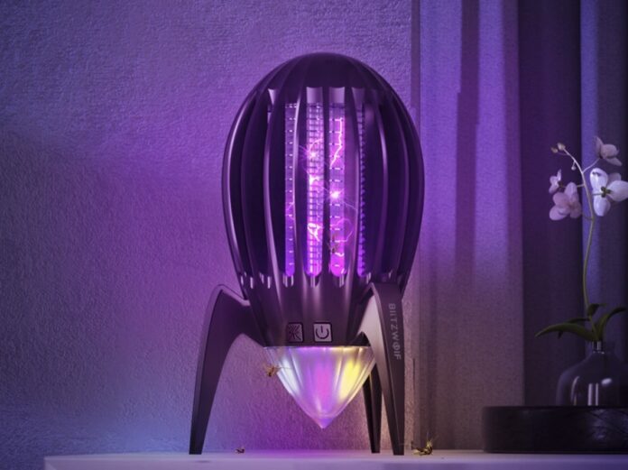 L’ammazza zanzare con luce UV in offerta a 14 euro