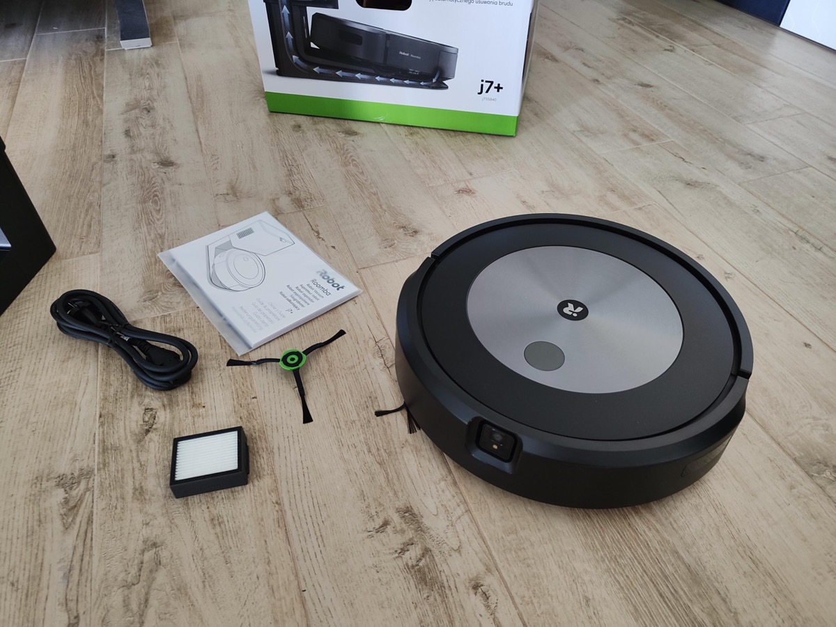 Recensione Roomba J7+, l’aspirapolvere che vede e segnala gli ostacoli