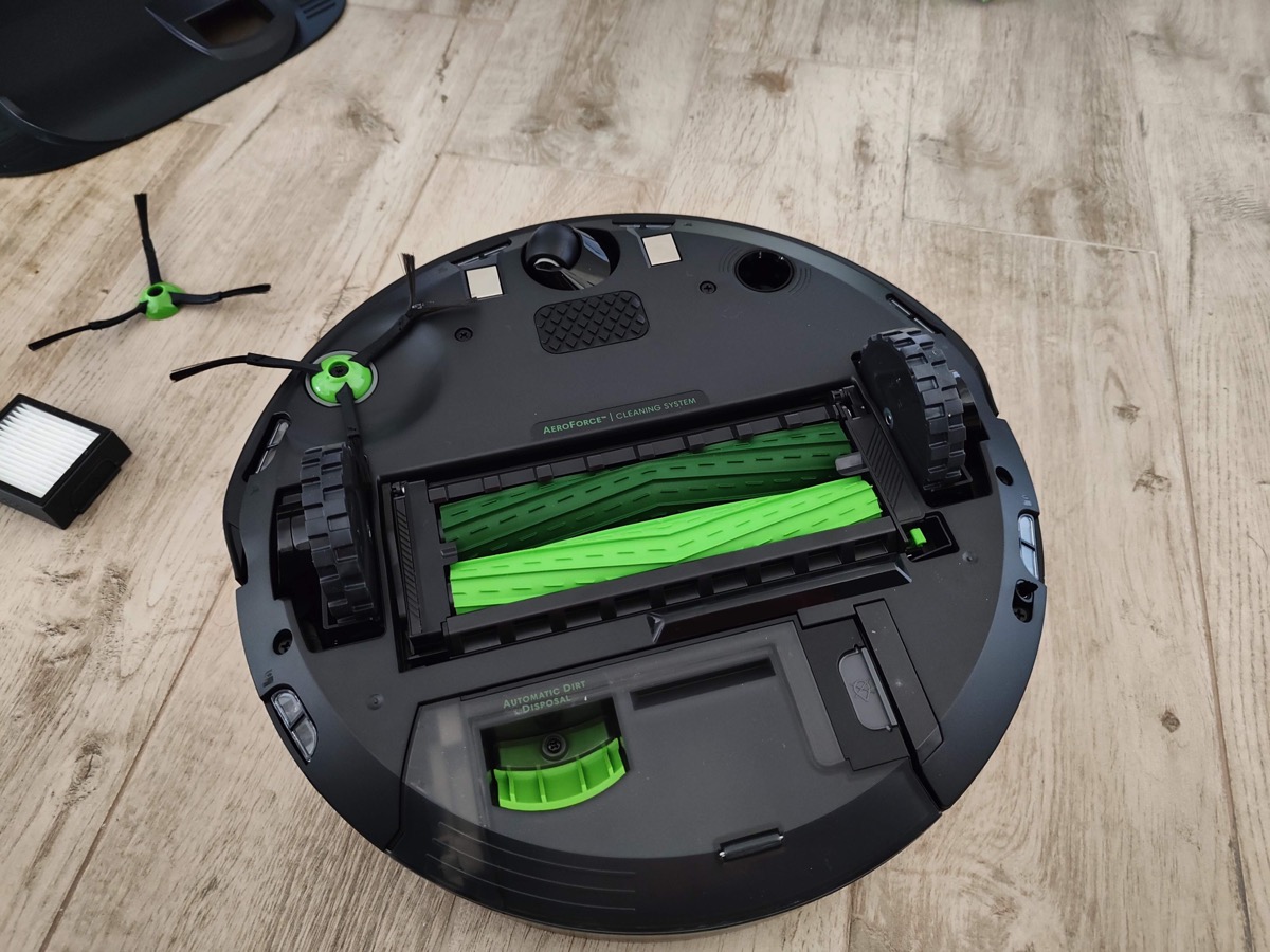 Recensione Roomba J7+, l’aspirapolvere che vede e segnala gli ostacoli