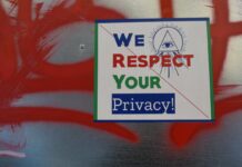 Apple e la privacy: un dialogo con i sordi Apple e la privacy: un dialogo con i sordi