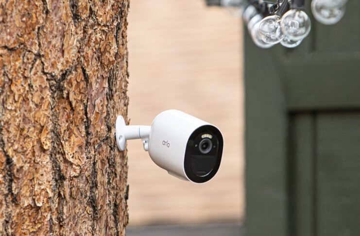 Arlo Go 2, videocamera di sicurezza con Wi-Fi e 4G
