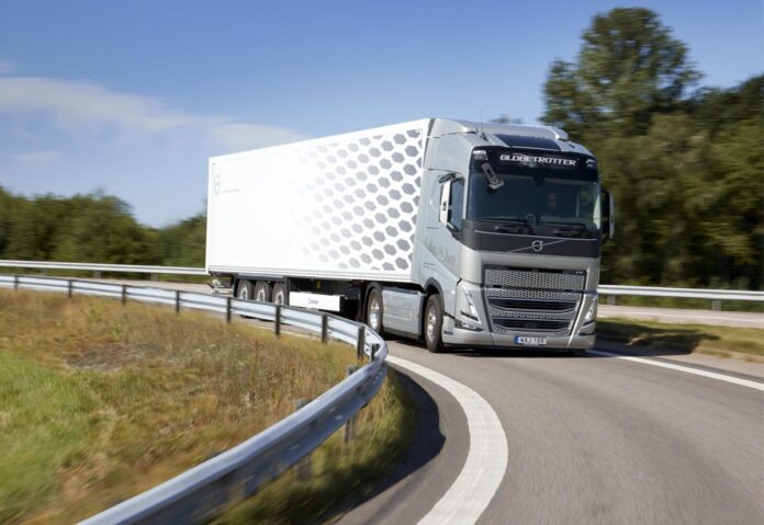 Volvo Trucks aumenta la velocità del cambio I-Shift fino al 30%
