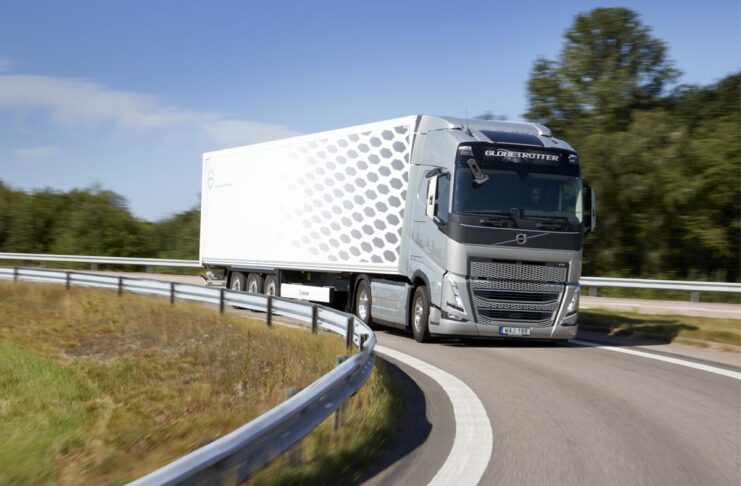 Volvo Trucks aumenta la velocità del cambio I-Shift fino al 30%