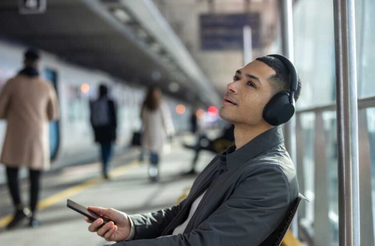 Sony WH-1000XM5, nuove cuffie con sistema di eliminazione del rumore