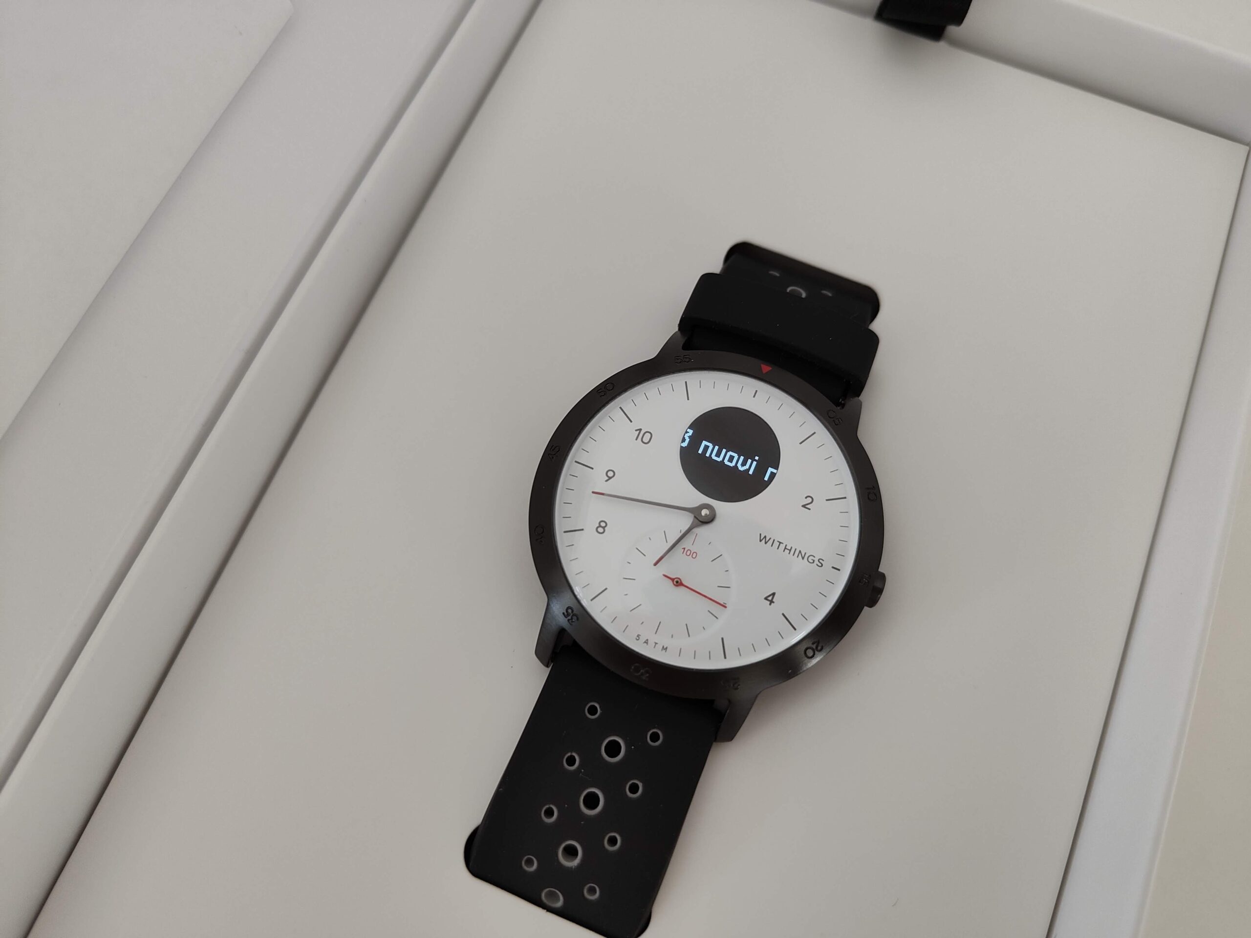 Recensione Withings Steel HR Sport, ibrido anche nell’aspetto elegante e sportivo