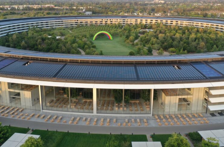 Apple Park, le foto dal drone mostrano il ritorno in ufficio